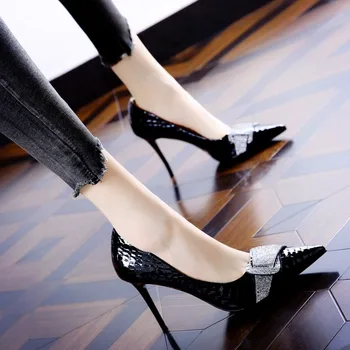 2023New/ Женские туфли-слипоны на высоком каблуке с острым носком и рельефным узором 