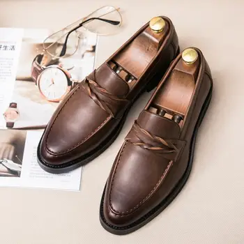 Весенняя и осенняя мужская обувь, комфортная и повседневная спортивная кожаная обувь с мягкой подошвой, универсальная деловая обувь для молодых мужчин.
