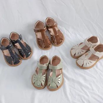 детские модные летние сандалии из лакированной кожи для девочек, открытая однотонная обувь