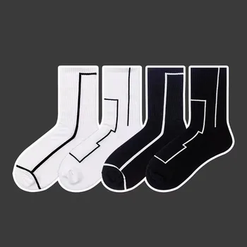 Женские носки средней длины Японские черно-белые линии Four Seasons Спортивные пары Длинные носки хлопчатобумажные Удобные мужские