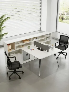 Сочетание белого офисного стола и стула для персонала, минималистичное современное рабочее место, ширма для карточек, стол для хранения персонала