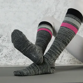 Хлопковые женские чулки, носки для йоги, профессиональные силиконовые нескользящие носки для пилатеса, хлопковые дышащие спортивные носки для танцев в помещении